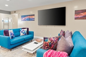 Smart TV, fireplace, video games - Home Theater | Private Pool | Hot Tub | Mini Golf (Scottsdale)