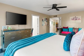 Kick back in comfort with a giant wall-mounted TV directly across from your plush King setup. - Home Theater | Private Pool | Hot Tub | Mini Golf (Scottsdale)