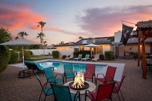 A heated pool - Home Theater | Private Pool | Hot Tub | Mini Golf (Scottsdale)
