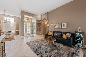 Smart TV, lettore DVD, libri