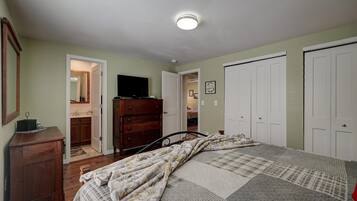 3 dormitorios, tabla de planchar con plancha, wifi gratis y ropa de cama