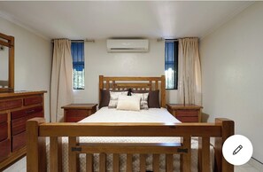 10 bedrooms, iron/ironing board, WiFi, bed sheets