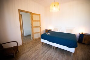 2 Schlafzimmer, Bügeleisen/Bügelbrett, Reisekinderbett, kostenloses WLAN