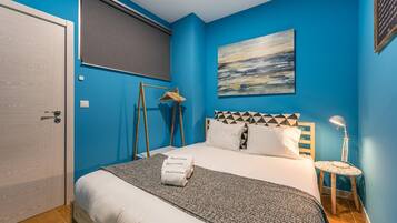 Desk, internet, bed sheets