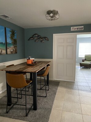 Dining - Old Sassa’ Hideaway (Homosassa)