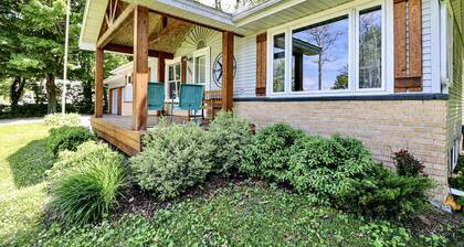 Firefly Cottage Enjoy Views of Glen Lake