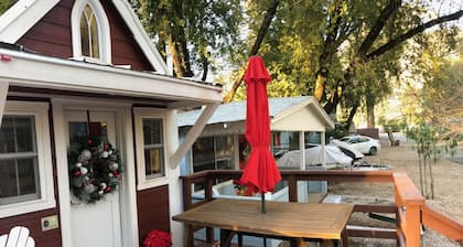 ALL INCLUSIVE AMENITIES:Kayak,SUP,Pedal Boat,PingPong,Pickleball,Movie Nt &MORE!