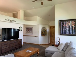 TV connectée, cheminée, imprimantes