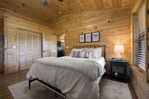 2 soveværelser, strygejern/strygebræt, weekendseng, sengetøj