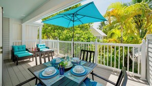 Outdoor dining - **SERENITY ON SOUTHARD @ THE ANNEX** Condo Near Duval & Beach + LAST KEY SERVICE (Key West)