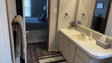 3 habitaciones, wifi gratis y ropa de cama