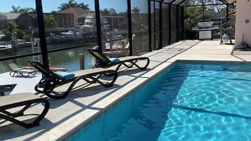 Piscine extérieure, piscine chauffée