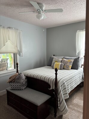 2 habitaciones, tabla de planchar con plancha y wifi gratis 