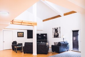 Smart TV, books, offices