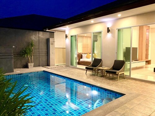 Luxury Pool Villa A10 