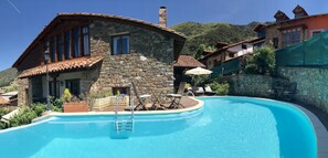 Piscine extérieure, piscine chauffée