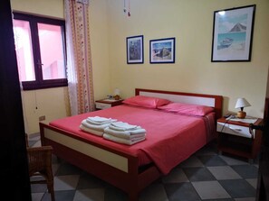 3 Schlafzimmer, Bügeleisen/Bügelbrett