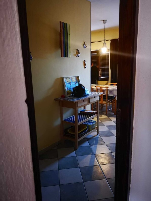 3 camere, ferro/asse da stiro