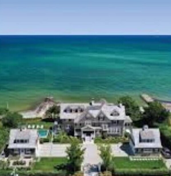 Exterior - New to Market - fully renovated Designer Home (Kiawah Island)