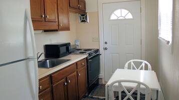 Fridge, microwave, coffee/tea maker, toaster