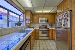 Fridge, microwave, oven, stovetop - 316CL - Spacious 4 bdr Avalon House , Quick walk to Beach, WIFI (Avalon)