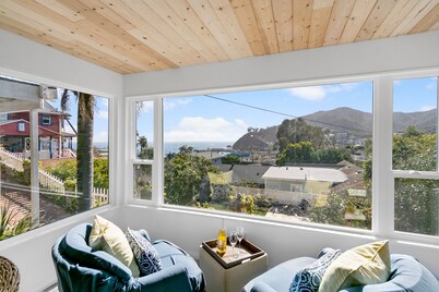 124H #2: Cozy 2 Bedroom Unit, Stunning Views, BBQ, GOLF CART