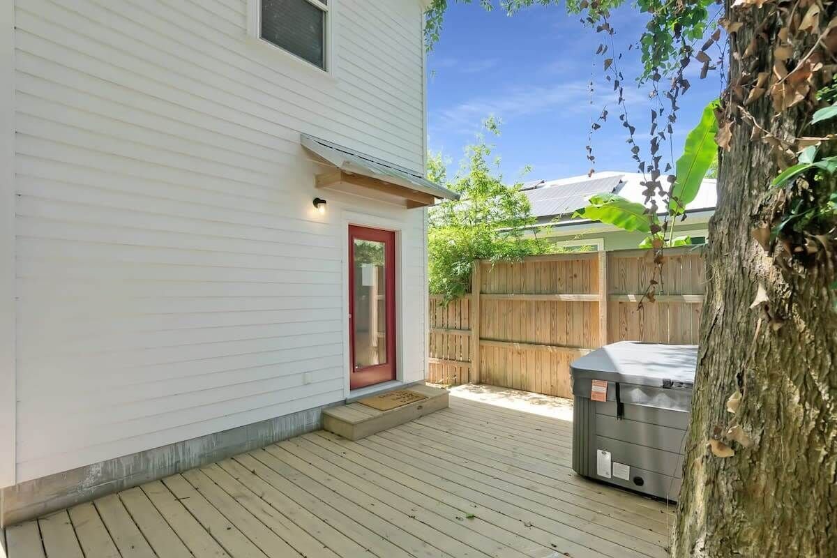 Photo 18 of Hot Tub, Propane BBQ, Downtown St. Aug, Parking