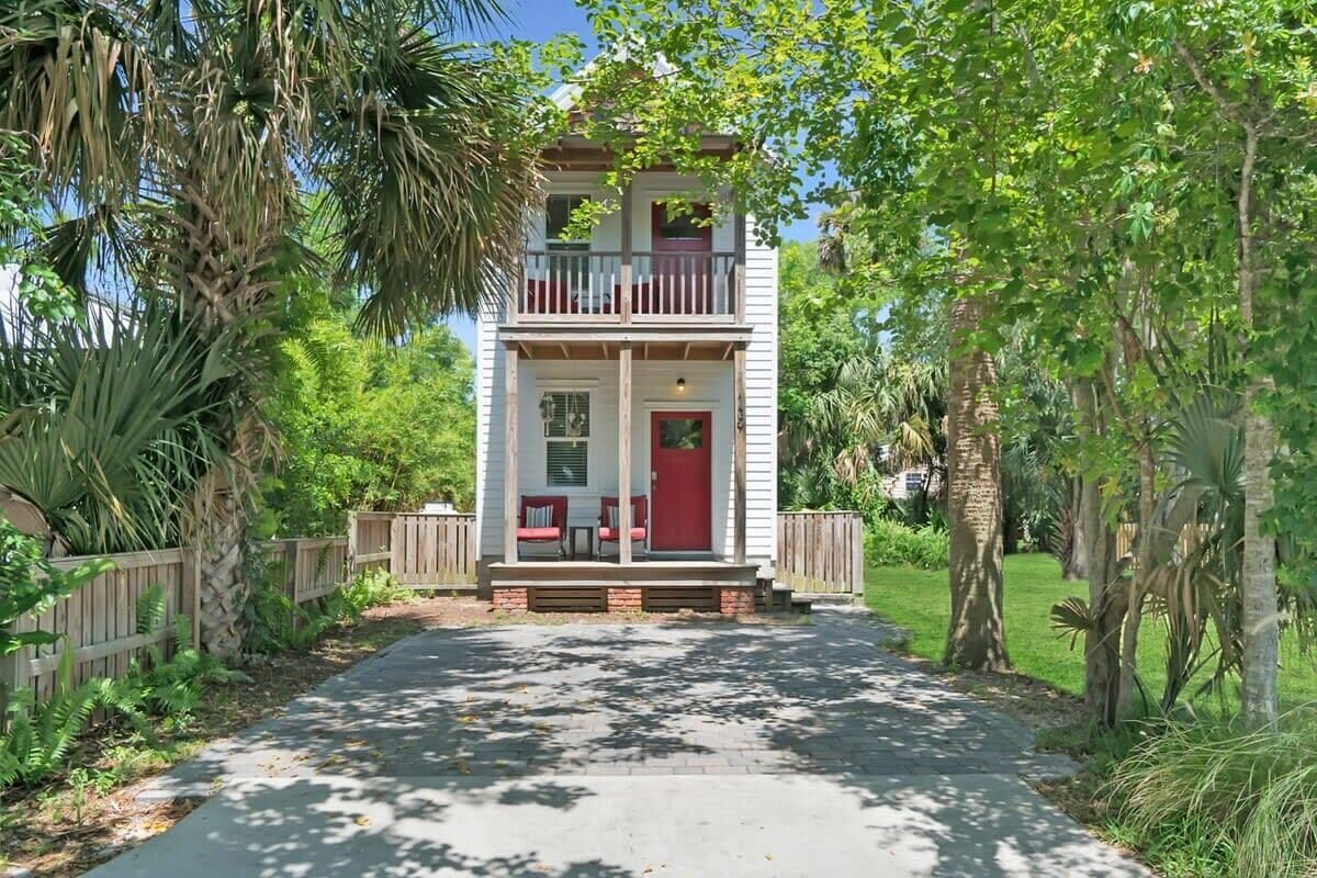 Photo 28 of Hot Tub, Propane BBQ, Downtown St. Aug, Parking