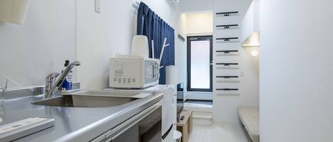 WiFi (無料)、ベッドシーツ