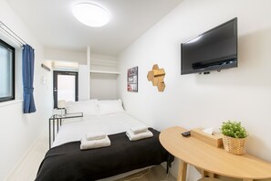 Free WiFi, bed sheets