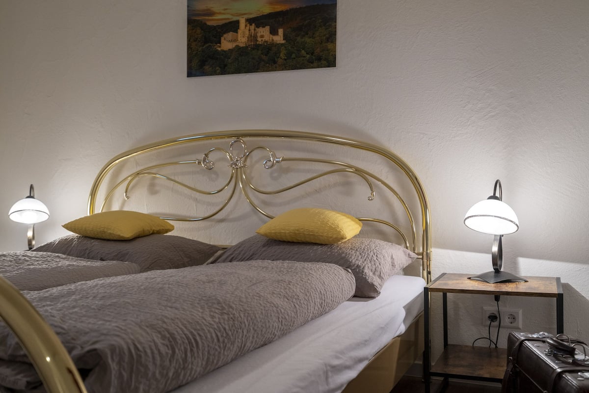 Junior Apartment | Premium bedding, laptop workspace, blackout drapes, soundproofing