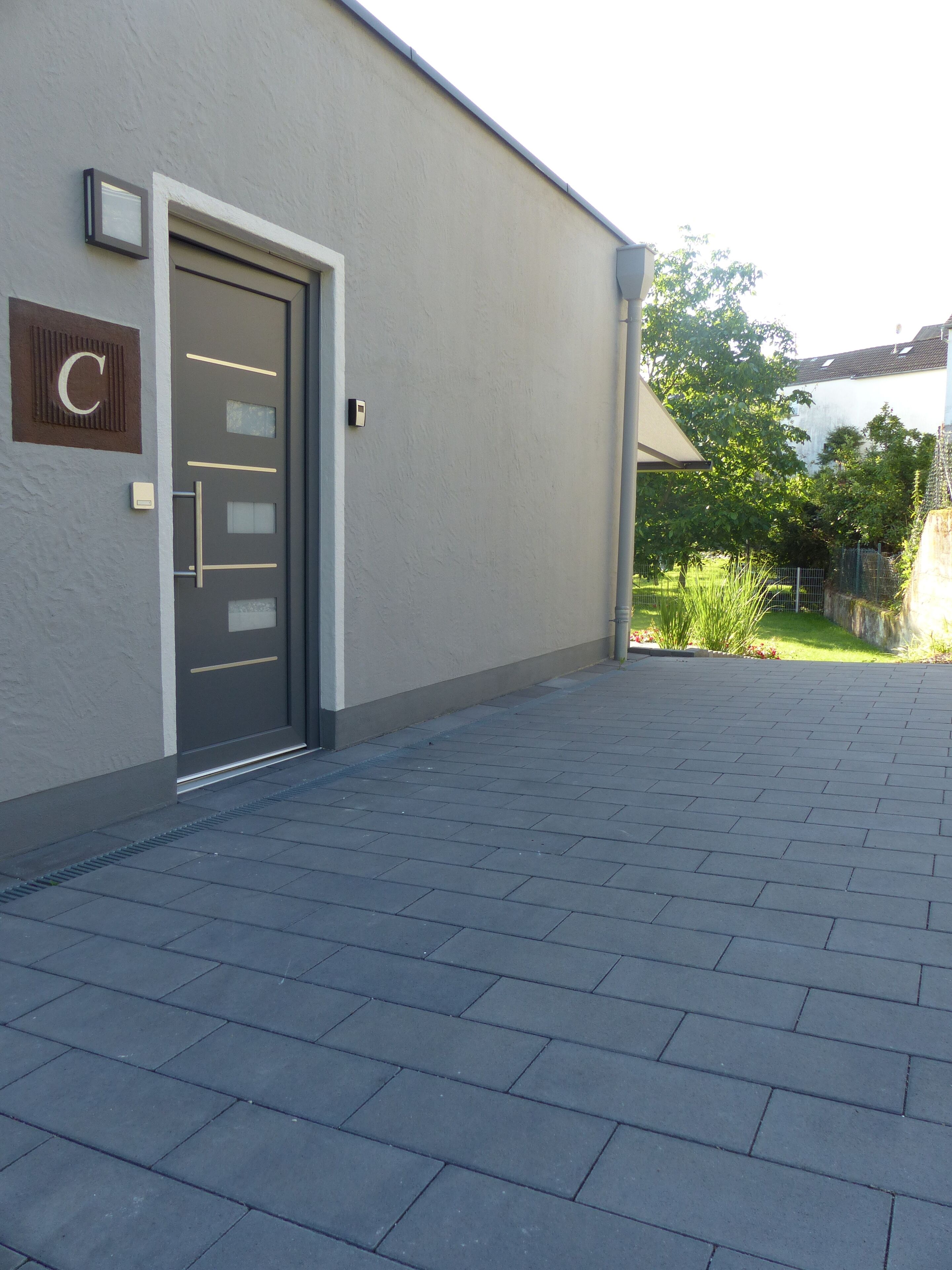 Mặt tiền nơi lưu trú