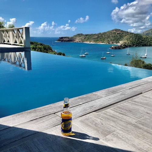 Reggae Villa Galleon Beach 2min walk