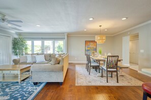 Smart TV, fireplace, DVD player, video library