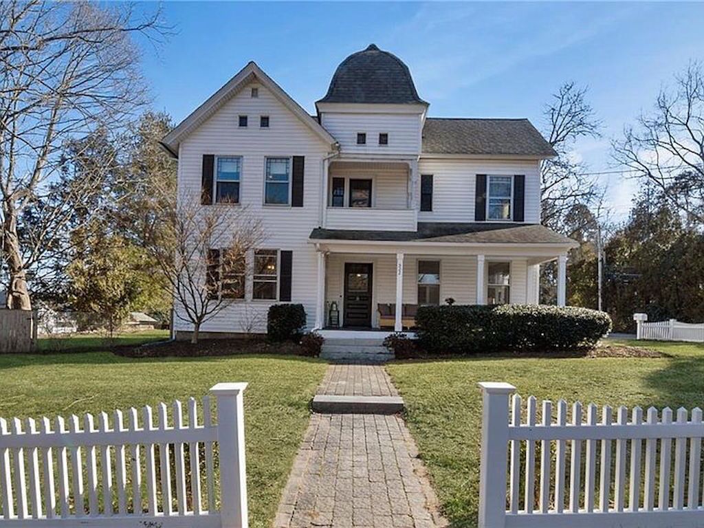 Historic Home Near Beaches