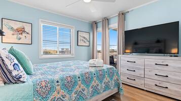 2 bedrooms, iron/ironing board, WiFi