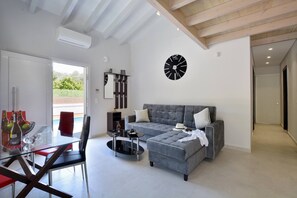 Villa | Interior