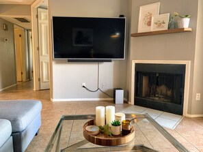 Smart TV, offices, printers - Cal. King Master Suite, Executive Office, Two Private Patios, Bike to Old Town ! (Scottsdale)