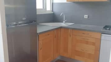 Refrigerador, microondas, parrilla de estufa y lavavajillas