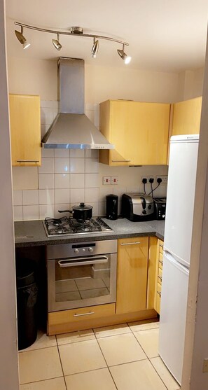 Microwave, oven - By the seaside (London)