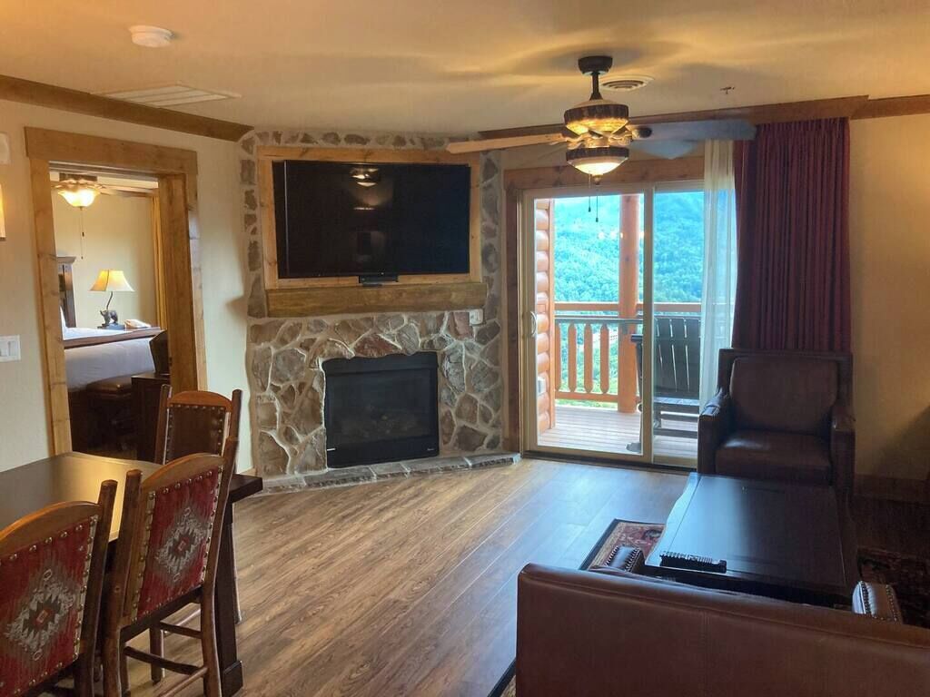 TV, fireplace, DVD player