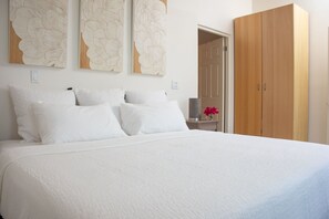 3 chambres, fer et planche à repasser, Wi-Fi gratuit, draps fournis