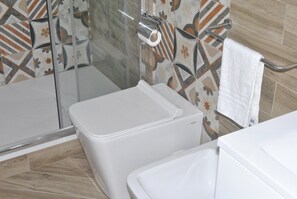 Shower, hair dryer, bidet, towels - Agrigento center, fully furnished one-bedroom apartments 41 BDX (Agrigento)