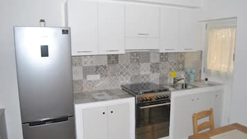 Fridge, oven, stovetop, toaster