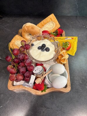 Breakfast for a fee - Waterfront Collin’s cabin (Spruce Pine)