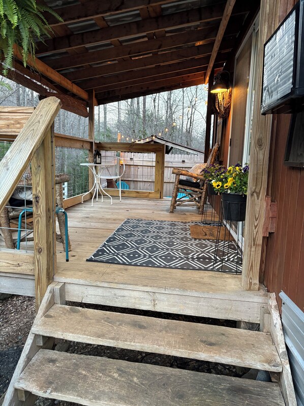 Terrace/patio - Waterfront Collin’s cabin (Spruce Pine)