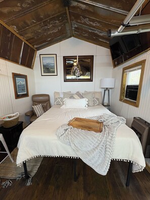 1 bedroom, free WiFi, bed sheets - Waterfront Collin’s cabin (Spruce Pine)