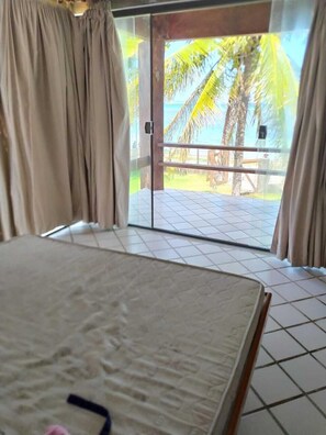 5 bedrooms, free WiFi, bed sheets
