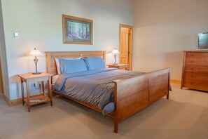 3 bedrooms, iron/ironing board, travel cot, free WiFi