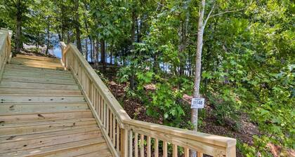 "Lake Hartwell, Waterfront Cottage with Views, near Clemson"